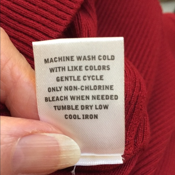 Monterey Bay Women’s Burgundy Classic V-Neck Vest  L - Picture 13 of 14